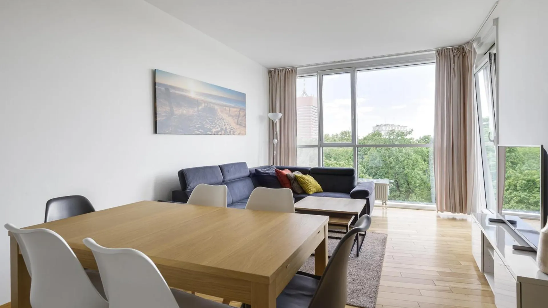 Poznan Apartments Towarowa 0*,