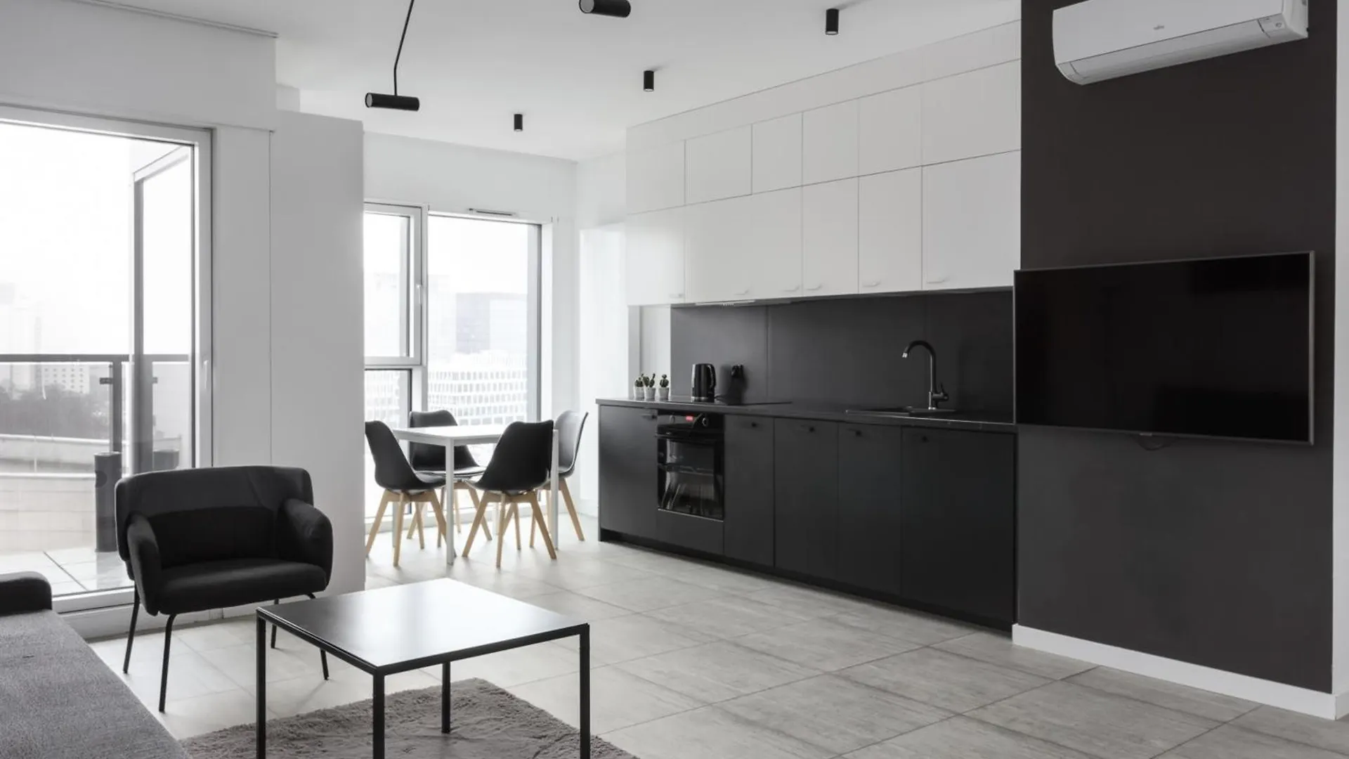 Poznan Apartments Towarowa Aparthotel
