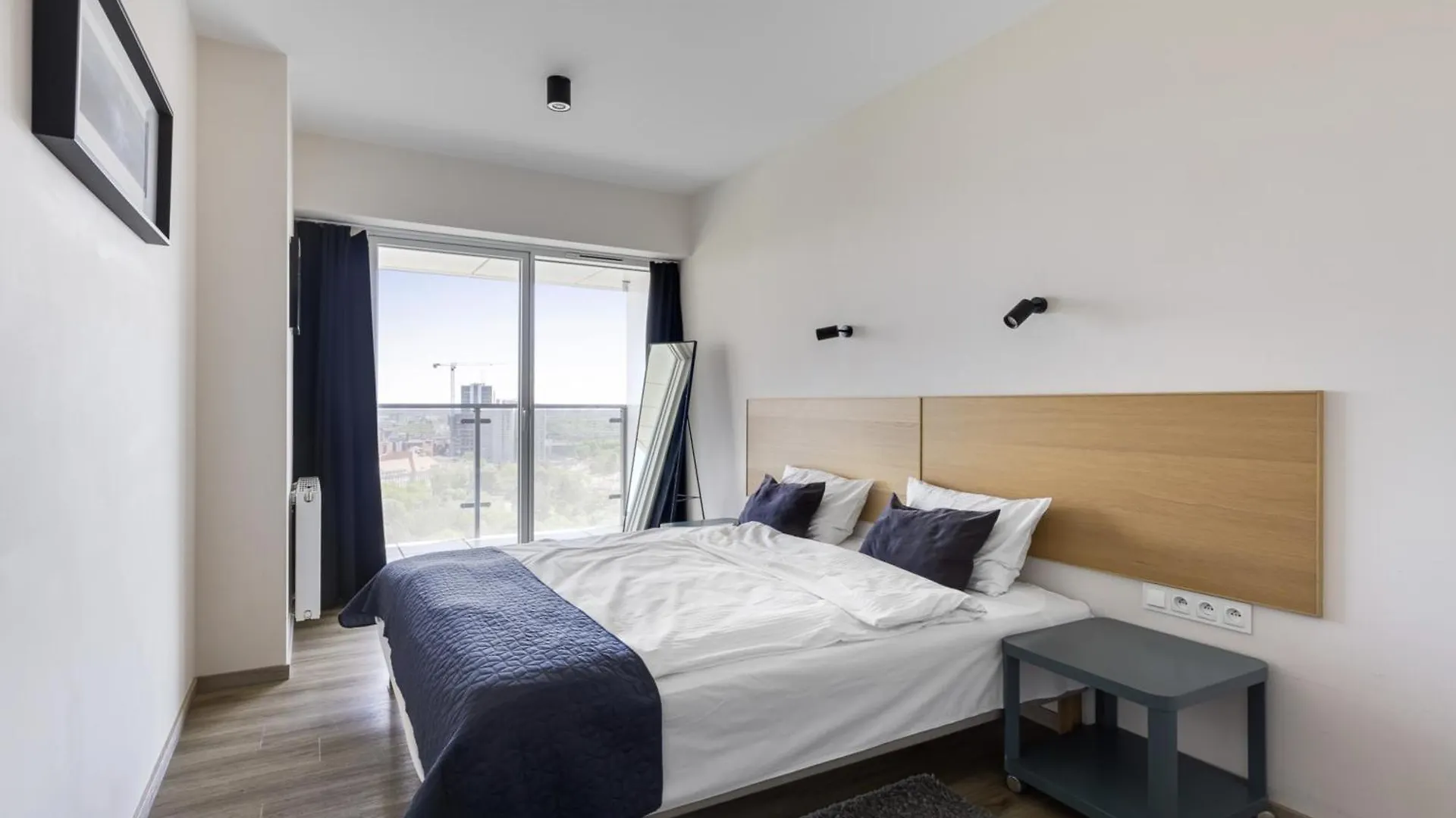 Poznan Apartments Towarowa Aparthotel