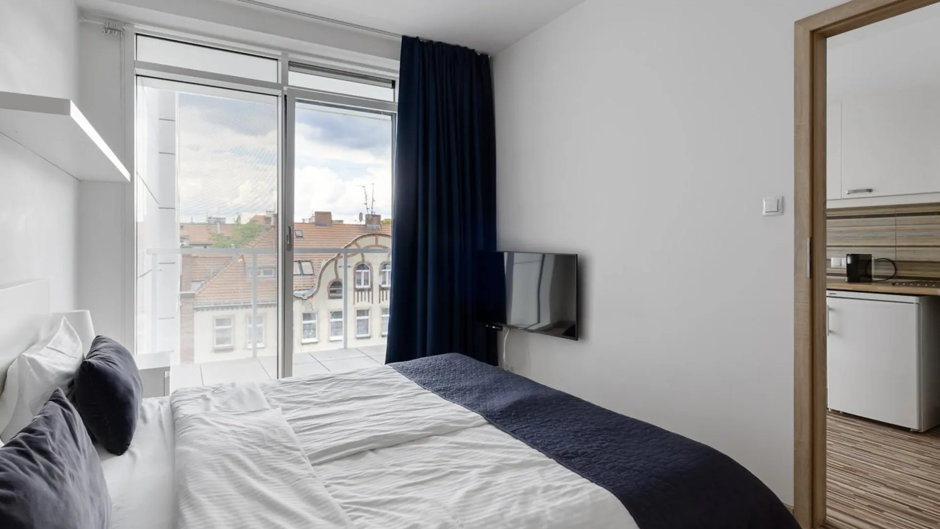 Poznan Apartments Towarowa Ξενοδοχείο με διαμερίσματα