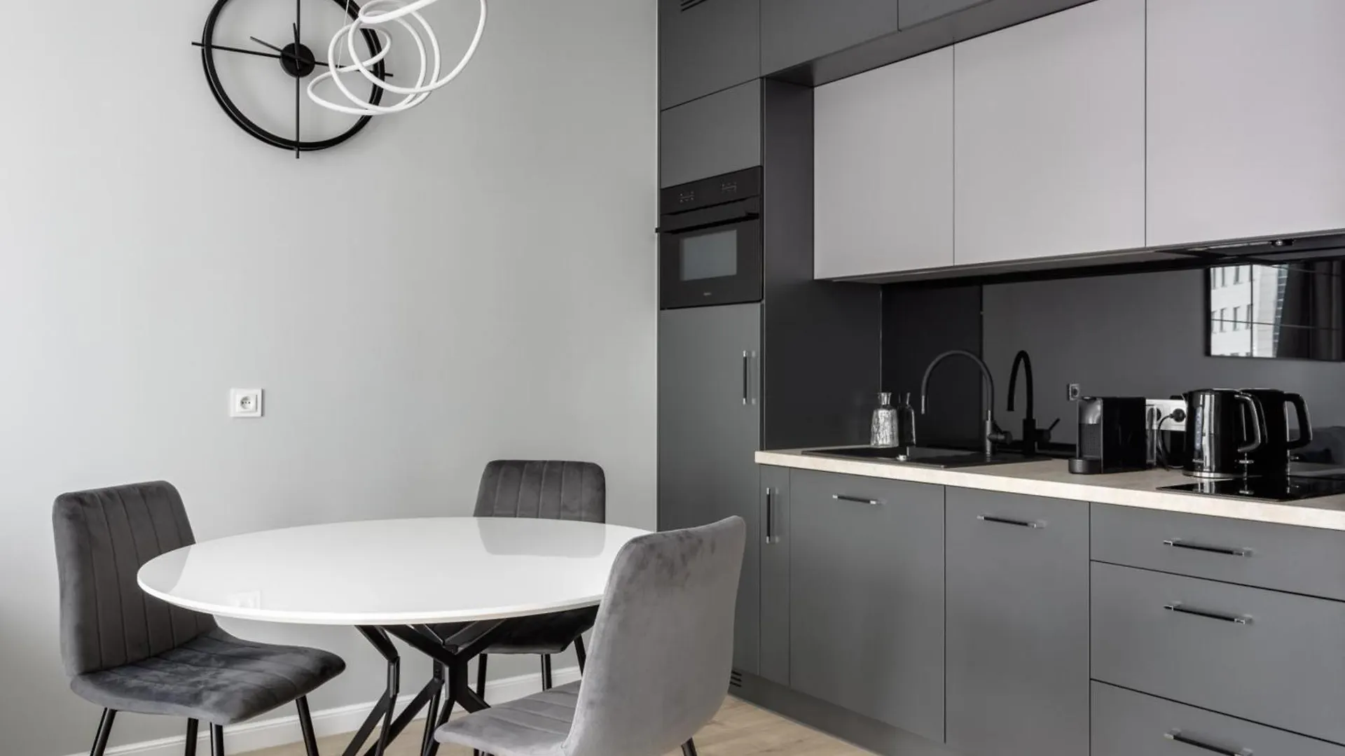 Ξενοδοχείο με διαμερίσματα Poznan Apartments Towarowa Πολωνία