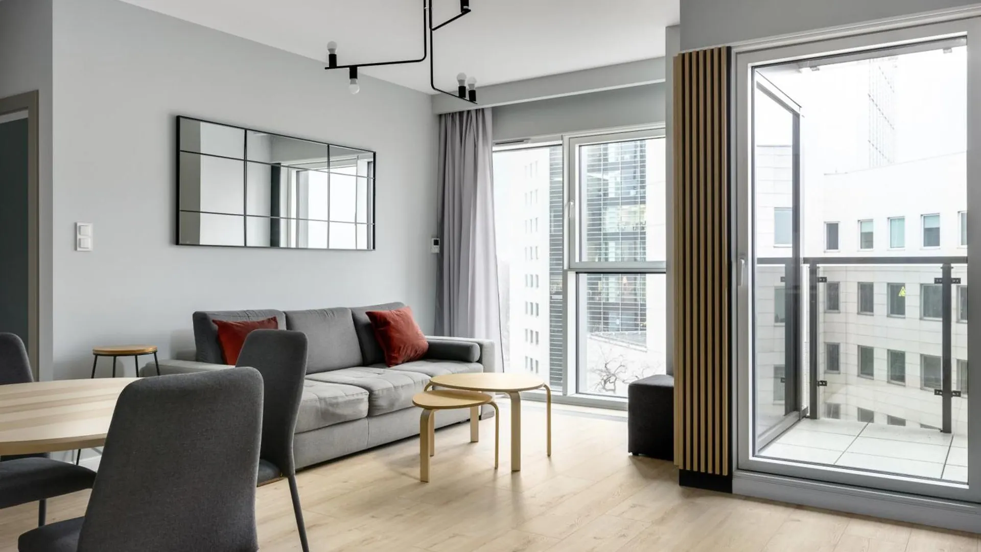 Poznan Apartments Towarowa Aparthotel