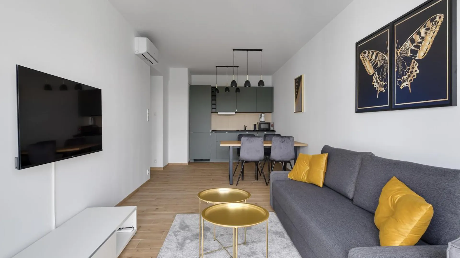 Poznan Apartments Towarowa Aparthotel