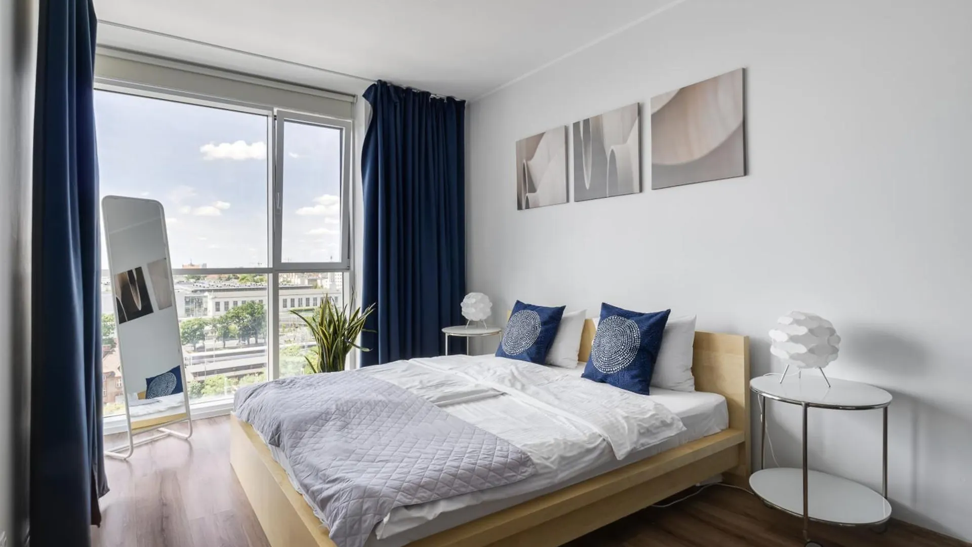 Poznan Apartments Towarowa Apart Otel