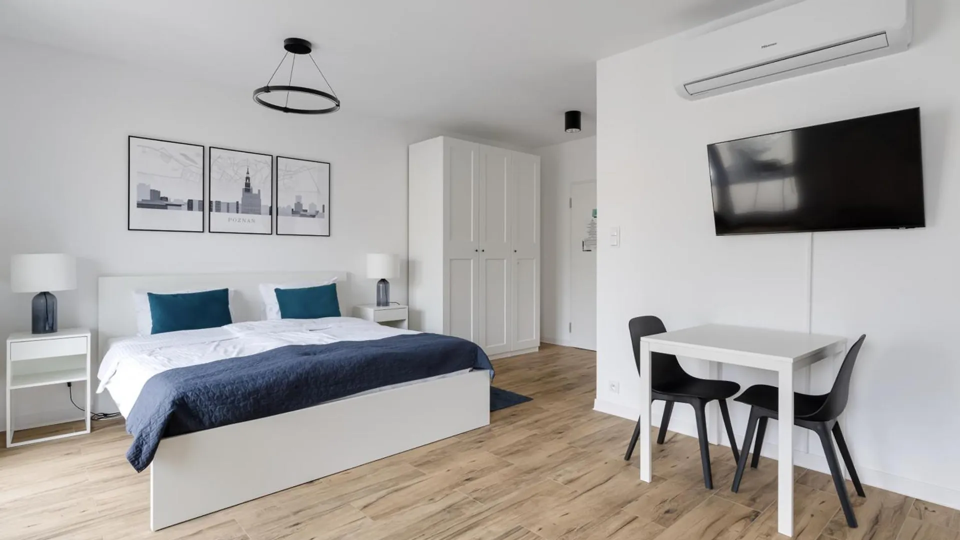 Poznan Apartments Towarowa 0*,