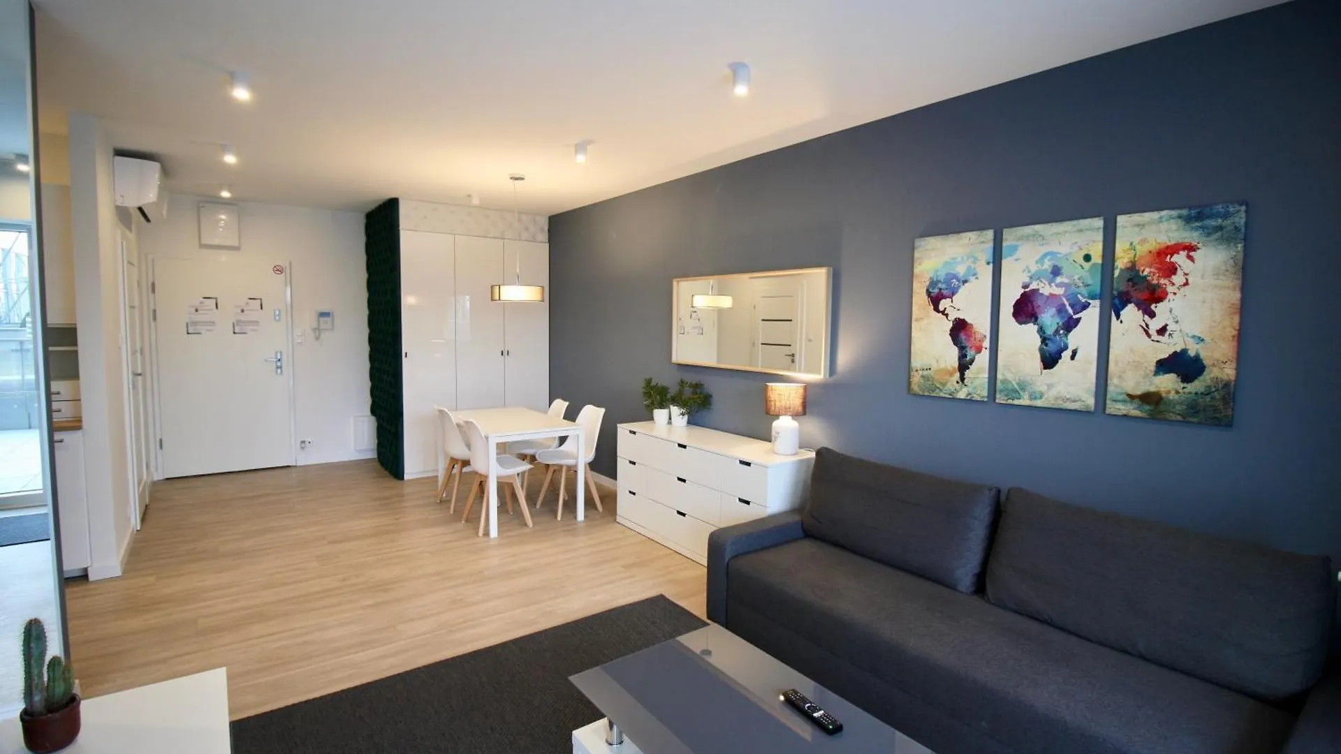 Poznan Apartments Towarowa Aparthotel