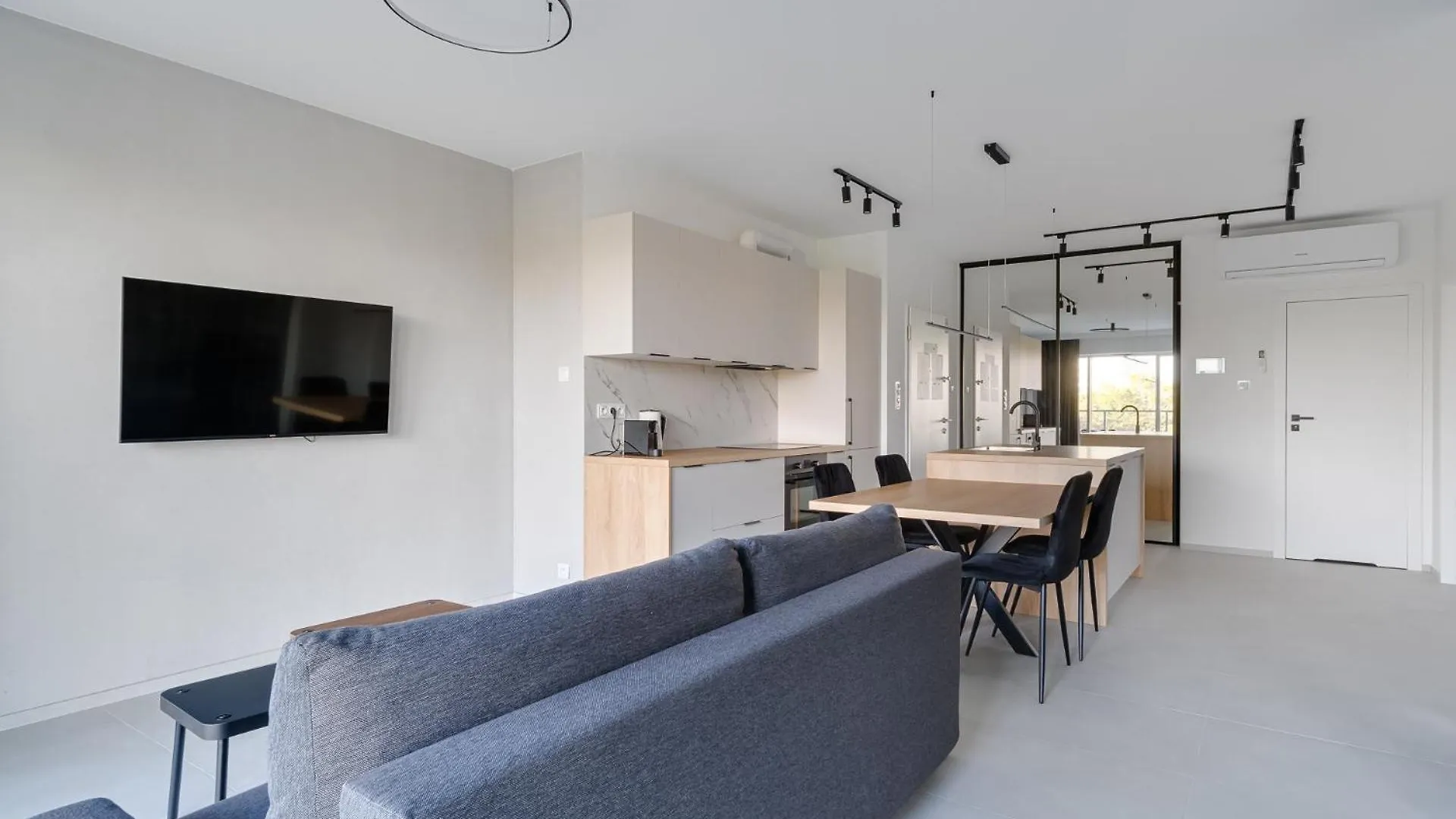 Poznan Apartments Towarowa 0*,